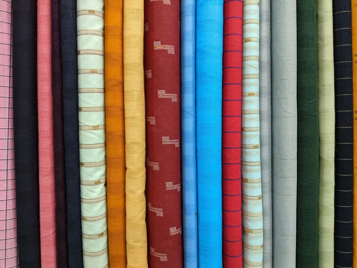 A Beginner's Guide to Buying Velvet Fabric Online